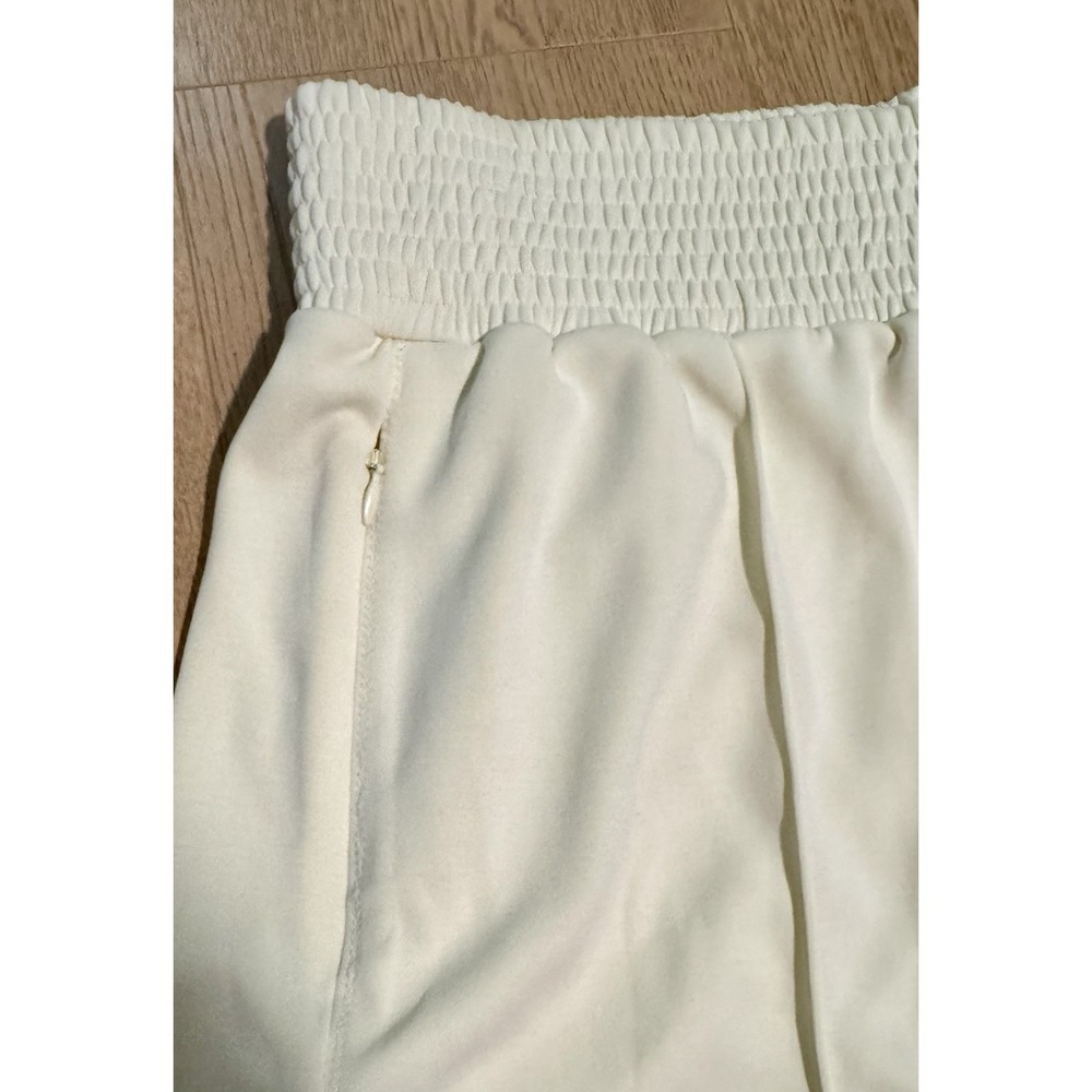 Sweaty Betty Sand Wash CloudWeight Shorts Buttercream Yellow XL AthLeisure NWT - Picture 3 of 8